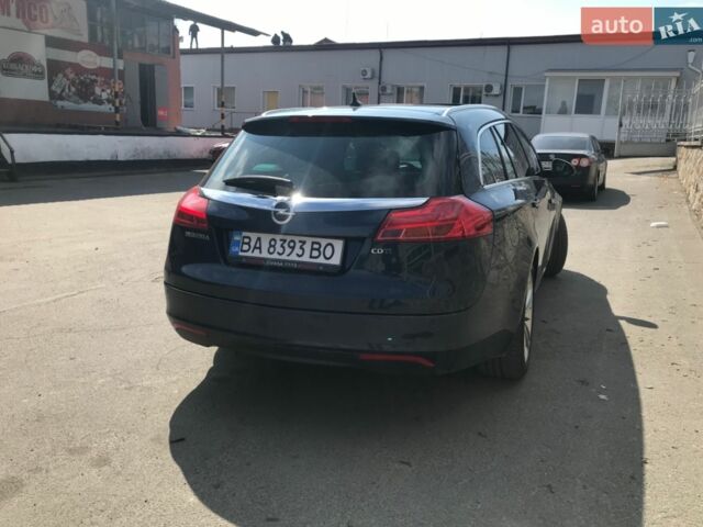 Синий Опель Инсигния, объемом двигателя 2 л и пробегом 236 тыс. км за 14500 $, фото 2 на Automoto.ua