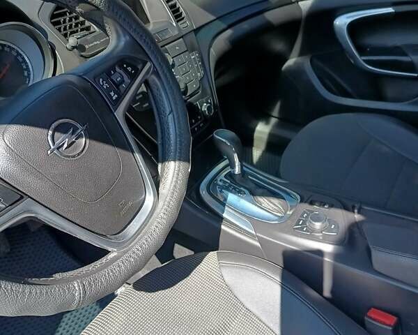 Синий Опель Инсигния, объемом двигателя 2 л и пробегом 201 тыс. км за 9200 $, фото 10 на Automoto.ua