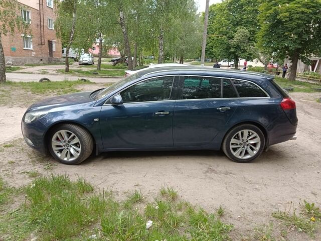 Синий Опель Инсигния, объемом двигателя 2 л и пробегом 218 тыс. км за 8800 $, фото 2 на Automoto.ua