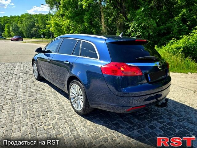 Синий Опель Инсигния, объемом двигателя 2 л и пробегом 183 тыс. км за 7500 $, фото 4 на Automoto.ua