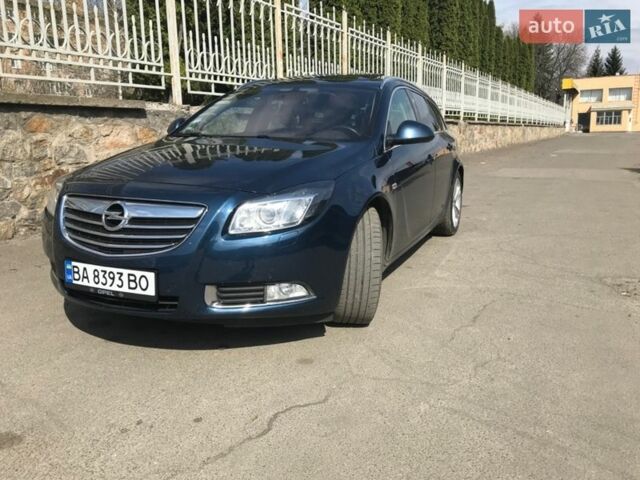 Синий Опель Инсигния, объемом двигателя 2 л и пробегом 236 тыс. км за 14500 $, фото 7 на Automoto.ua