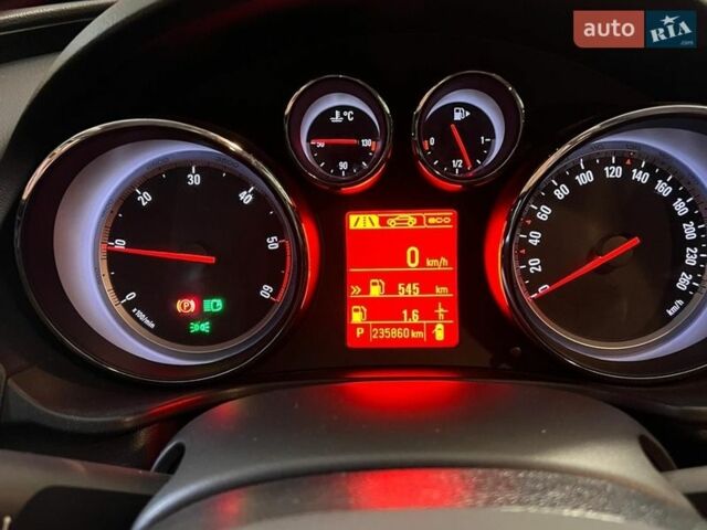 Синий Опель Инсигния, объемом двигателя 2 л и пробегом 236 тыс. км за 14500 $, фото 13 на Automoto.ua