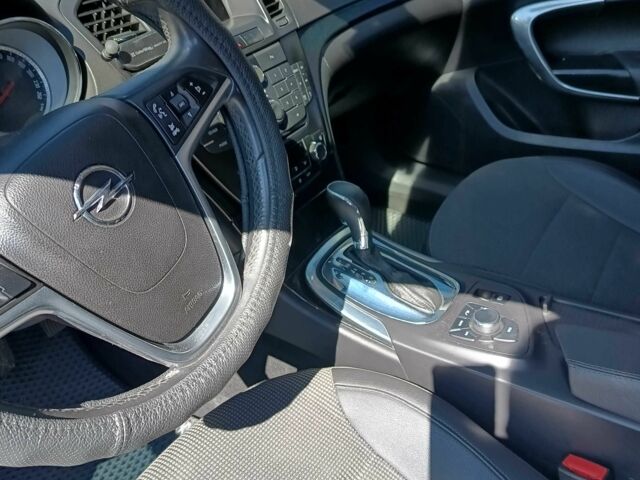 Синий Опель Инсигния, объемом двигателя 2 л и пробегом 201 тыс. км за 9200 $, фото 10 на Automoto.ua