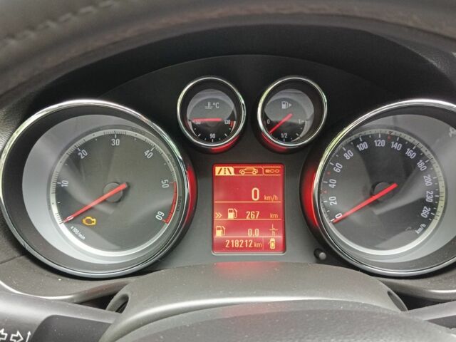 Опель Інсігнія 2012 у Коростене на Automoto.ua Синій Опель Інсігнія, об'ємом двигуна 2 л та пробігом 218 тис. км за 8800 $, фото 15 на Automoto.ua