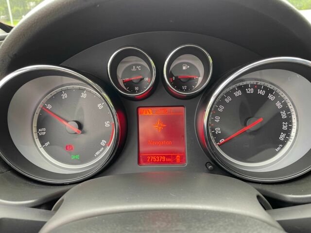 Синий Опель Инсигния, объемом двигателя 2 л и пробегом 277 тыс. км за 4450 $, фото 22 на Automoto.ua