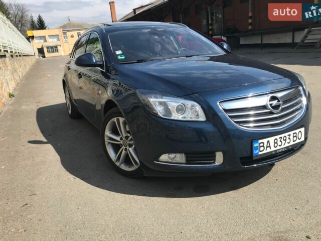 Синий Опель Инсигния, объемом двигателя 2 л и пробегом 236 тыс. км за 14500 $, фото 5 на Automoto.ua
