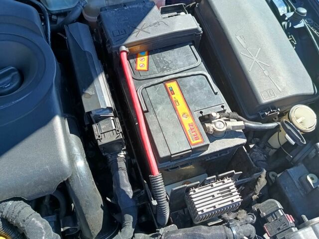 Синий Опель Инсигния, объемом двигателя 2 л и пробегом 201 тыс. км за 9200 $, фото 8 на Automoto.ua