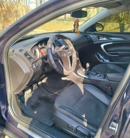 Синий Опель Инсигния, объемом двигателя 1.96 л и пробегом 257 тыс. км за 8200 $, фото 9 на Automoto.ua