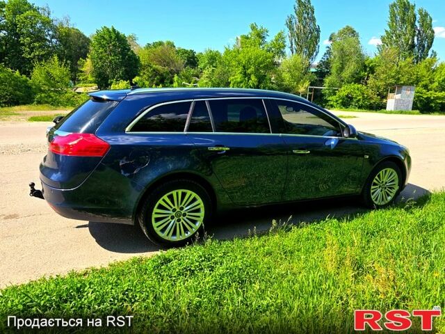 Синий Опель Инсигния, объемом двигателя 2 л и пробегом 183 тыс. км за 7500 $, фото 12 на Automoto.ua