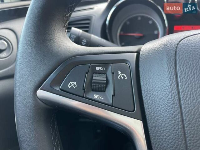 Синій Опель Інсігнія, об'ємом двигуна 1.96 л та пробігом 267 тис. км за 9000 $, фото 18 на Automoto.ua