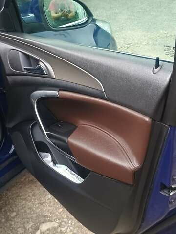 Синий Опель Инсигния, объемом двигателя 2 л и пробегом 220 тыс. км за 8000 $, фото 11 на Automoto.ua