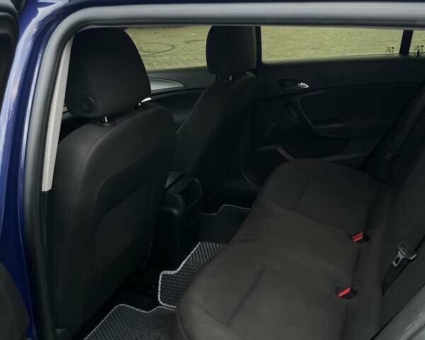 Синій Опель Інсігнія, об'ємом двигуна 1.96 л та пробігом 292 тис. км за 7300 $, фото 15 на Automoto.ua