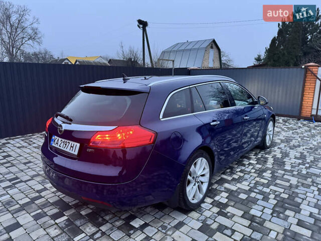 Синий Опель Инсигния, объемом двигателя 1.96 л и пробегом 251 тыс. км за 8200 $, фото 1 на Automoto.ua