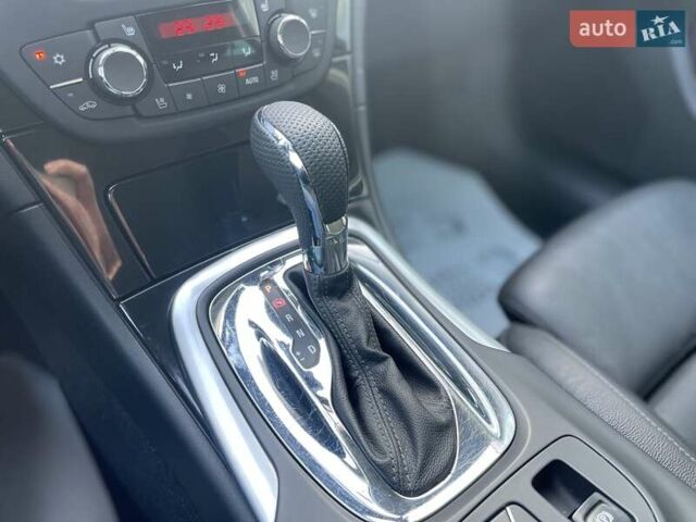 Синій Опель Інсігнія, об'ємом двигуна 1.96 л та пробігом 267 тис. км за 9000 $, фото 26 на Automoto.ua