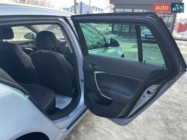 Синій Опель Інсігнія, об'ємом двигуна 1.96 л та пробігом 267 тис. км за 9000 $, фото 52 на Automoto.ua