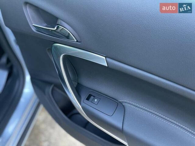 Синій Опель Інсігнія, об'ємом двигуна 1.96 л та пробігом 267 тис. км за 9000 $, фото 53 на Automoto.ua