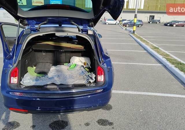 Синій Опель Інсігнія, об'ємом двигуна 1.96 л та пробігом 260 тис. км за 8300 $, фото 3 на Automoto.ua