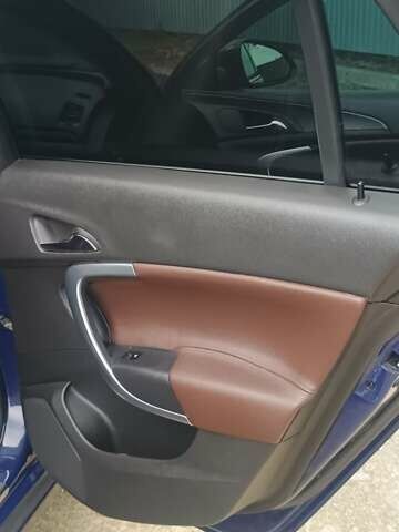 Синий Опель Инсигния, объемом двигателя 2 л и пробегом 220 тыс. км за 8000 $, фото 13 на Automoto.ua