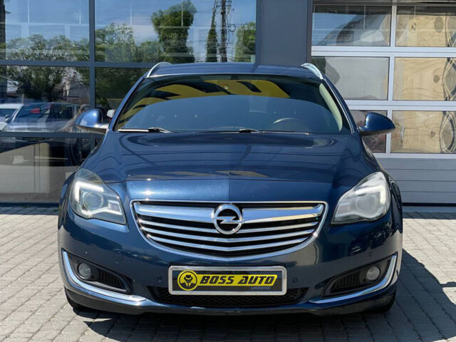 Синий Опель Инсигния, объемом двигателя 2 л и пробегом 316 тыс. км за 9600 $, фото 1 на Automoto.ua
