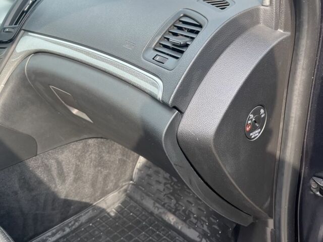 Синий Опель Инсигния, объемом двигателя 2 л и пробегом 320 тыс. км за 8700 $, фото 20 на Automoto.ua