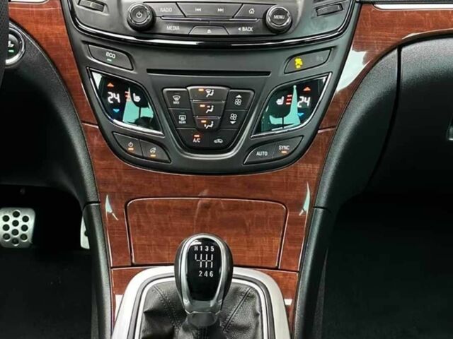 Синій Опель Інсігнія, об'ємом двигуна 2 л та пробігом 70 тис. км за 14000 $, фото 6 на Automoto.ua