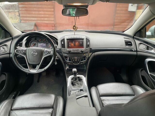 Синий Опель Инсигния, объемом двигателя 2 л и пробегом 247 тыс. км за 9500 $, фото 6 на Automoto.ua