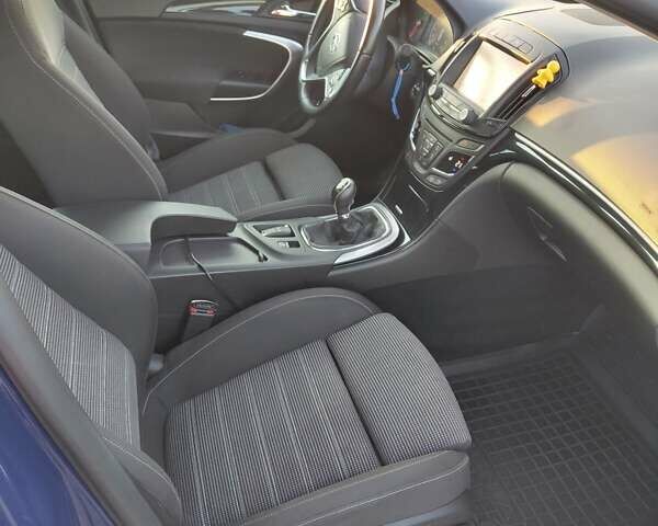 Синий Опель Инсигния, объемом двигателя 2 л и пробегом 216 тыс. км за 9500 $, фото 10 на Automoto.ua