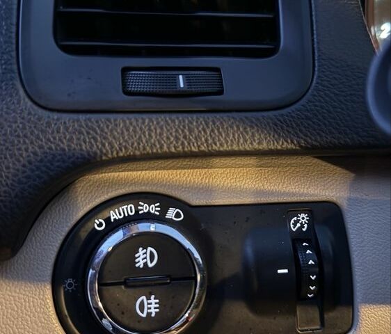 Синій Опель Інсігнія, об'ємом двигуна 2 л та пробігом 261 тис. км за 14300 $, фото 16 на Automoto.ua