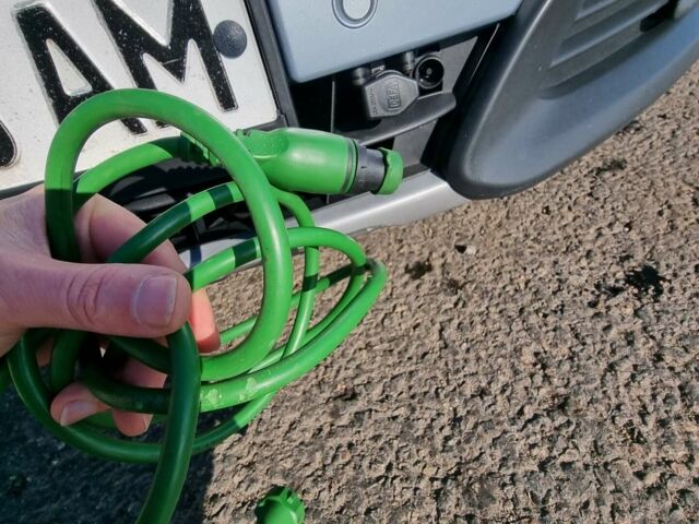 Синий Опель Инсигния, объемом двигателя 2 л и пробегом 169 тыс. км за 12500 $, фото 16 на Automoto.ua