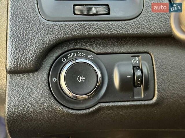 Синій Опель Інсігнія, об'ємом двигуна 2 л та пробігом 288 тис. км за 8990 $, фото 19 на Automoto.ua