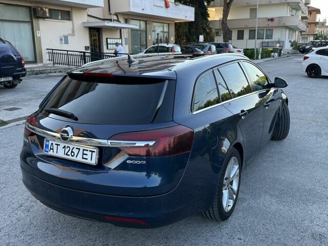 Синий Опель Инсигния, объемом двигателя 2 л и пробегом 252 тыс. км за 9400 $, фото 2 на Automoto.ua