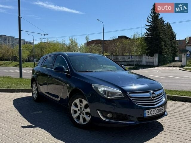Синий Опель Инсигния, объемом двигателя 2 л и пробегом 283 тыс. км за 9600 $, фото 2 на Automoto.ua