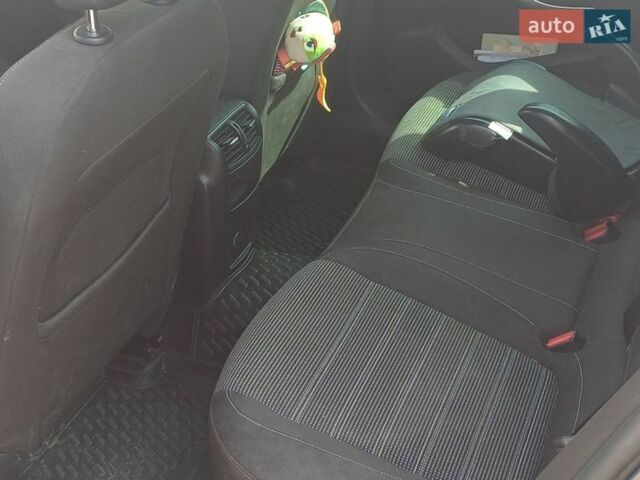 Синій Опель Інсігнія, об'ємом двигуна 1.96 л та пробігом 269 тис. км за 10500 $, фото 7 на Automoto.ua