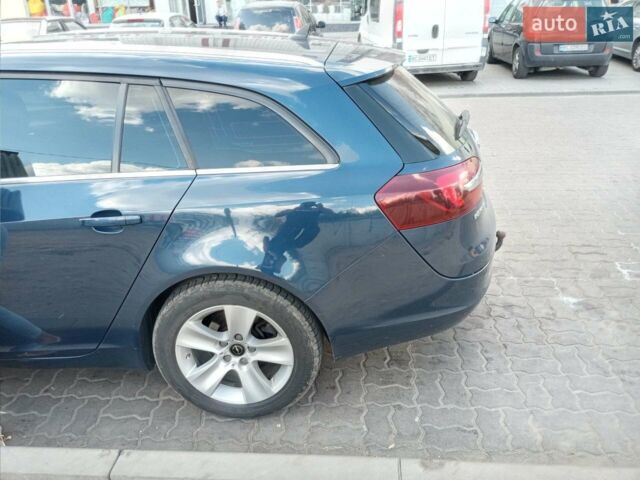 Синій Опель Інсігнія, об'ємом двигуна 2 л та пробігом 200 тис. км за 9500 $, фото 2 на Automoto.ua