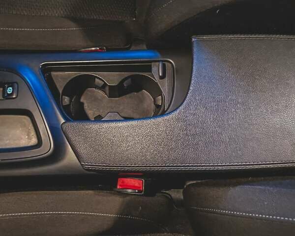 Синій Опель Інсігнія, об'ємом двигуна 1.96 л та пробігом 270 тис. км за 9500 $, фото 28 на Automoto.ua