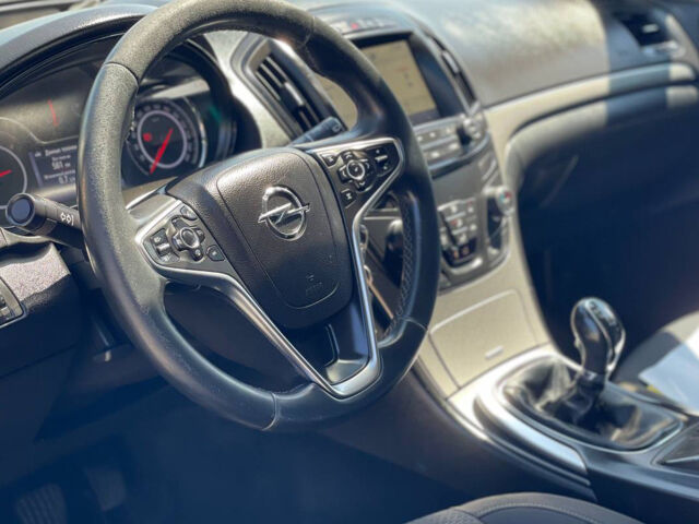 Синий Опель Инсигния, объемом двигателя 2 л и пробегом 316 тыс. км за 9600 $, фото 8 на Automoto.ua