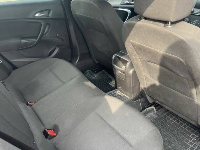 Синий Опель Инсигния, объемом двигателя 2 л и пробегом 320 тыс. км за 8700 $, фото 17 на Automoto.ua