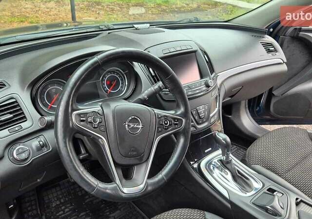 Синий Опель Инсигния, объемом двигателя 1.96 л и пробегом 226 тыс. км за 9300 $, фото 2 на Automoto.ua