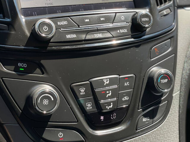 Синий Опель Инсигния, объемом двигателя 2 л и пробегом 316 тыс. км за 9600 $, фото 16 на Automoto.ua