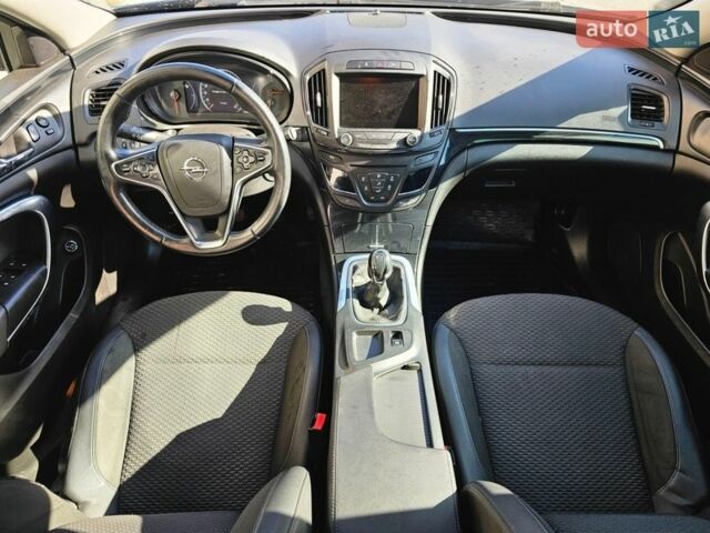 Синий Опель Инсигния, объемом двигателя 2 л и пробегом 196 тыс. км за 8300 $, фото 18 на Automoto.ua