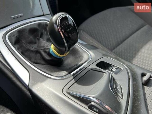 Синій Опель Інсігнія, об'ємом двигуна 2 л та пробігом 250 тис. км за 10300 $, фото 22 на Automoto.ua