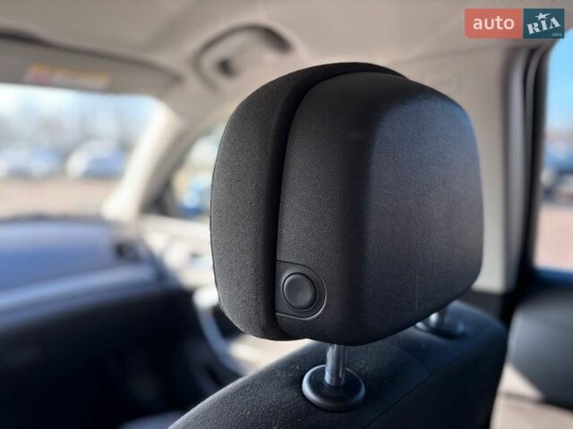 Синій Опель Інсігнія, об'ємом двигуна 1.96 л та пробігом 253 тис. км за 8999 $, фото 23 на Automoto.ua