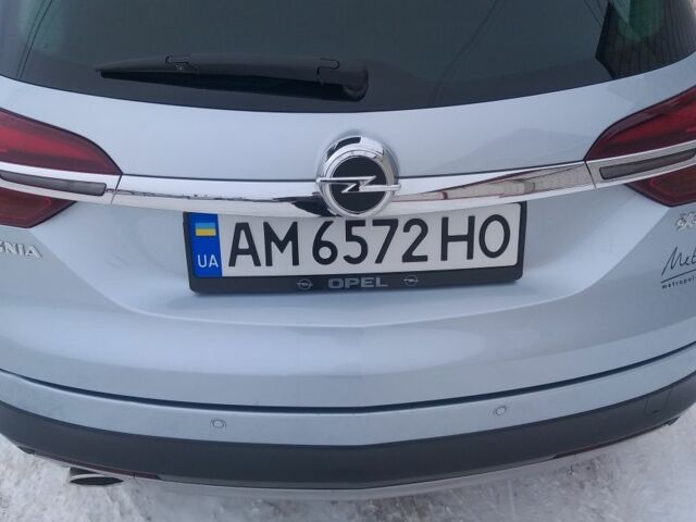 Синий Опель Инсигния, объемом двигателя 2 л и пробегом 187 тыс. км за 12000 $, фото 4 на Automoto.ua