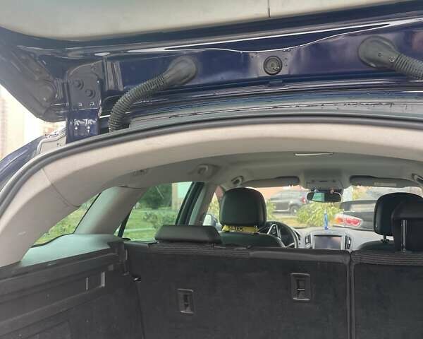 Синий Опель Инсигния, объемом двигателя 1.6 л и пробегом 260 тыс. км за 13000 $, фото 8 на Automoto.ua