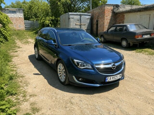 Синий Опель Инсигния, объемом двигателя 2 л и пробегом 223 тыс. км за 11067 $, фото 1 на Automoto.ua