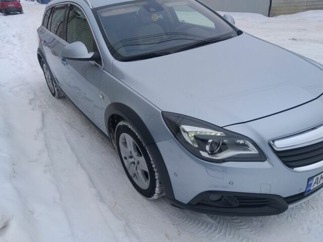 Синий Опель Инсигния, объемом двигателя 2 л и пробегом 187 тыс. км за 12000 $, фото 2 на Automoto.ua