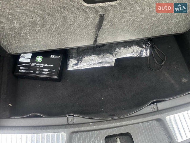 Синий Опель Инсигния, объемом двигателя 1.6 л и пробегом 210 тыс. км за 11500 $, фото 9 на Automoto.ua