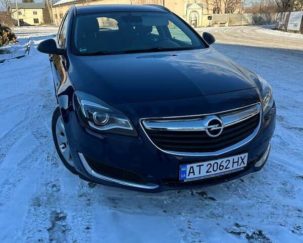 Синий Опель Инсигния, объемом двигателя 2 л и пробегом 245 тыс. км за 9500 $, фото 2 на Automoto.ua