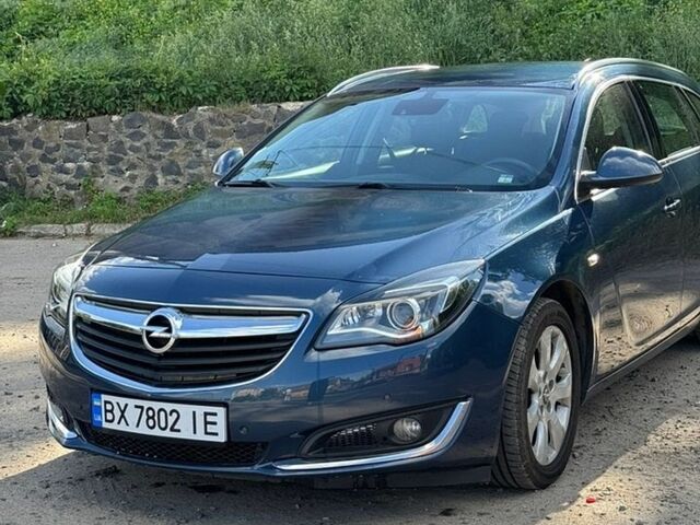 Синий Опель Инсигния, объемом двигателя 1.6 л и пробегом 212 тыс. км за 8999 $, фото 1 на Automoto.ua