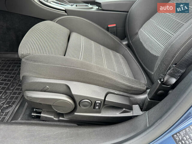 Синій Опель Інсігнія, об'ємом двигуна 1.6 л та пробігом 163 тис. км за 10700 $, фото 27 на Automoto.ua